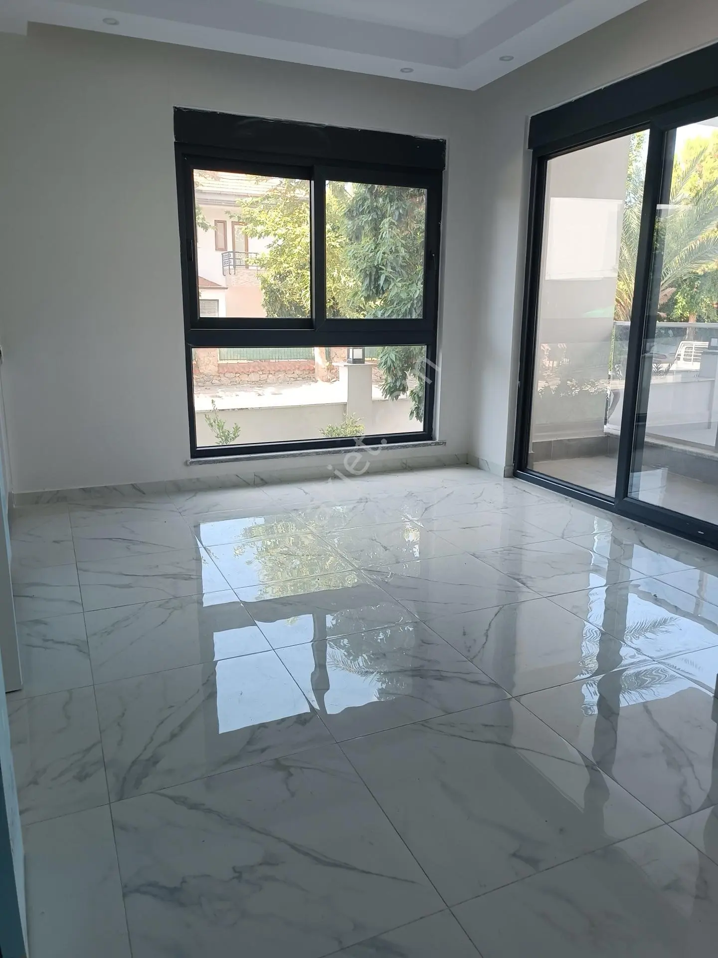 Gözde Mahallede Nadir Fırsat Lüks Yaşam Alanı — fotoğraf 2