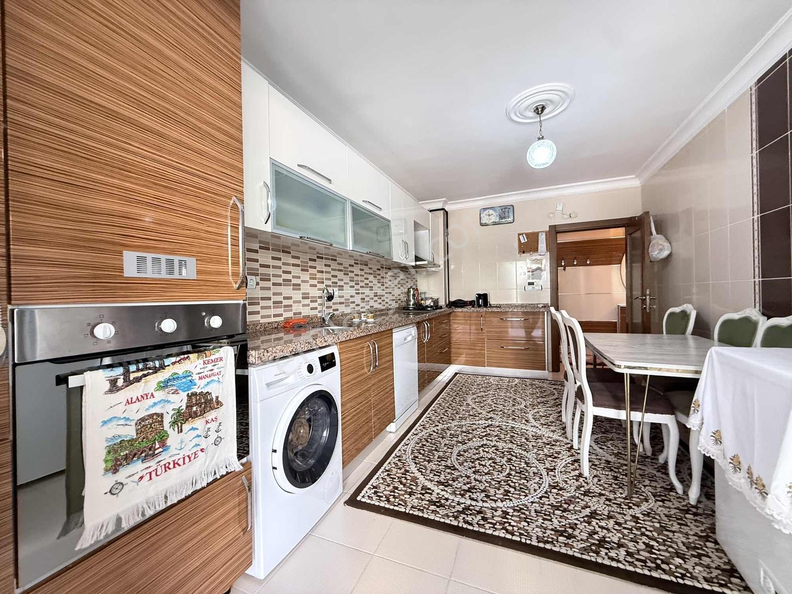 Yüce'den▓ Site İçerisin'de 3+1 Çift Banyo Çift Balkon Kök Tapu.. — fotoğraf 3