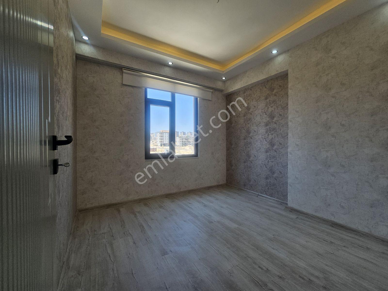 Mehmetçik'te 2 Bloklu Sitede Satılık 3+1 Daire — fotoğraf 21
