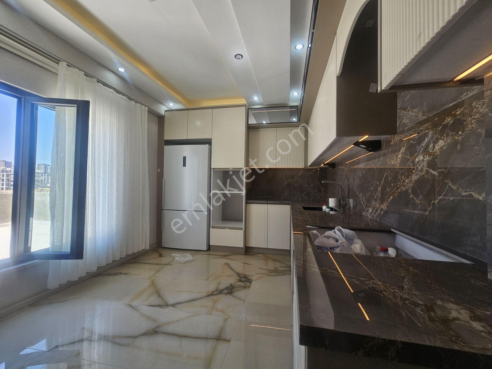 Mehmetçik'te 2 Bloklu Sitede Satılık 3+1 Daire — fotoğraf 25