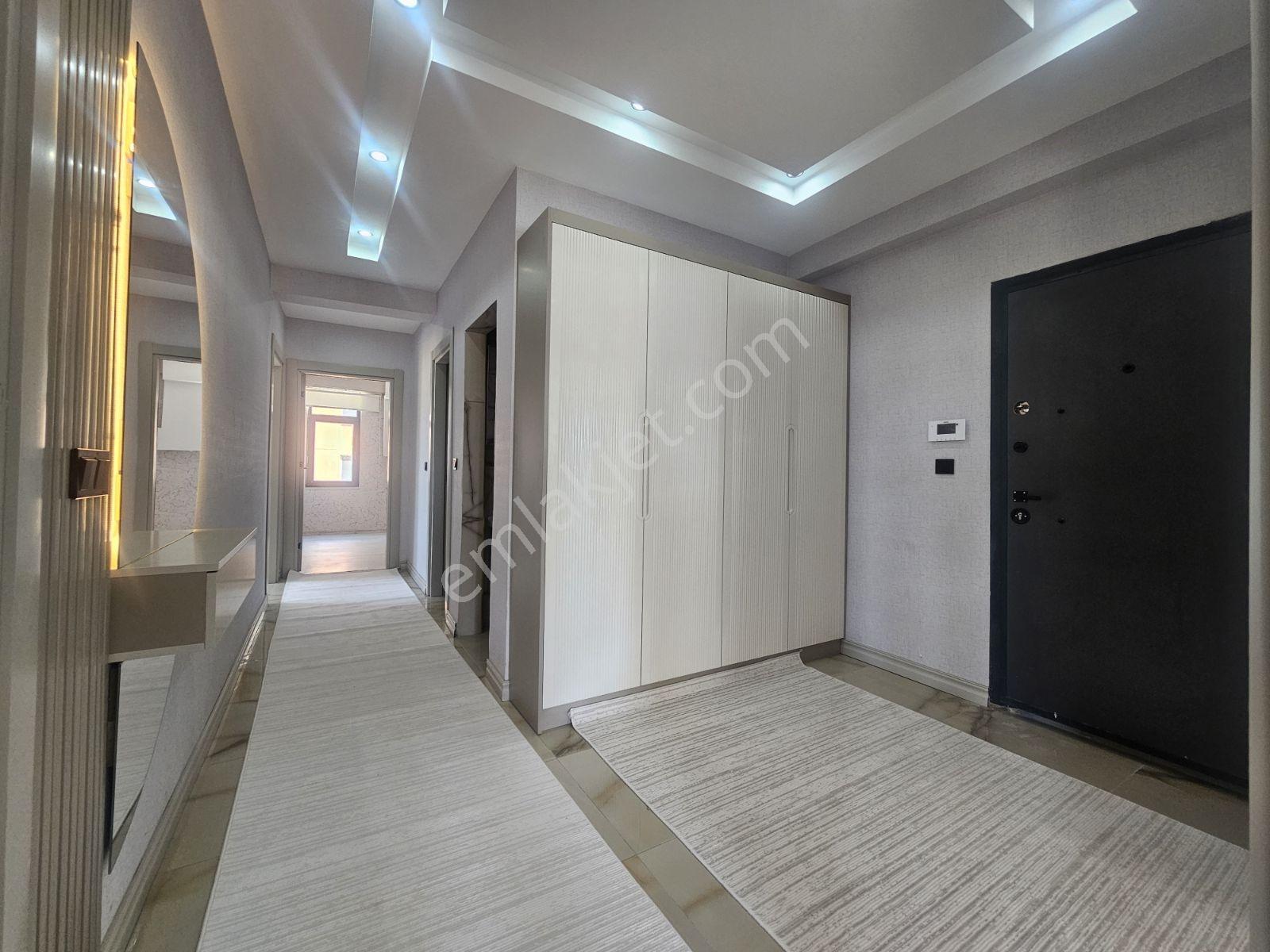 Mehmetçik'te 2 Bloklu Sitede Satılık 3+1 Daire — fotoğraf 29