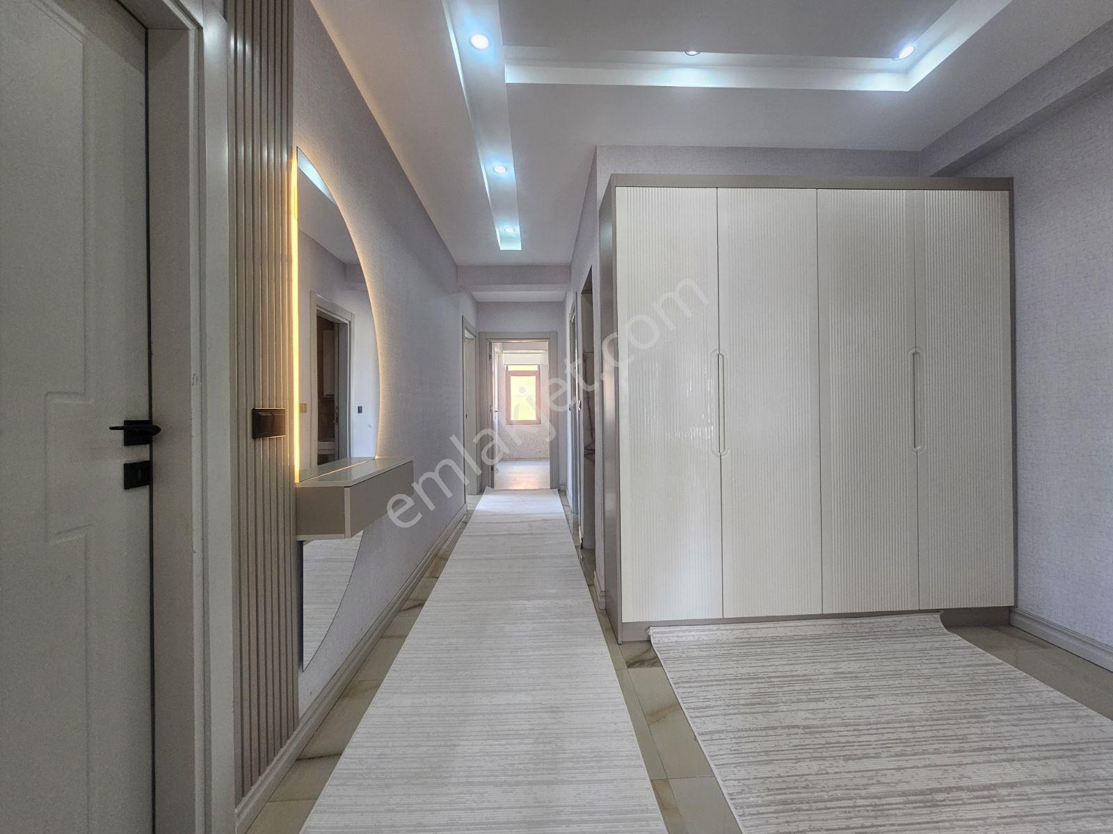 Mehmetçik'te 2 Bloklu Sitede Satılık 3+1 Daire — fotoğraf 30