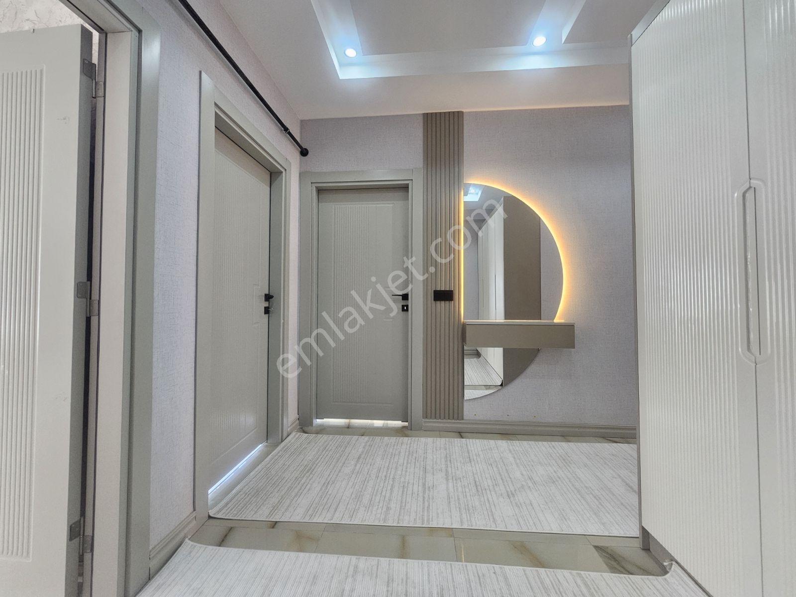 Mehmetçik'te 2 Bloklu Sitede Satılık 3+1 Daire — fotoğraf 31