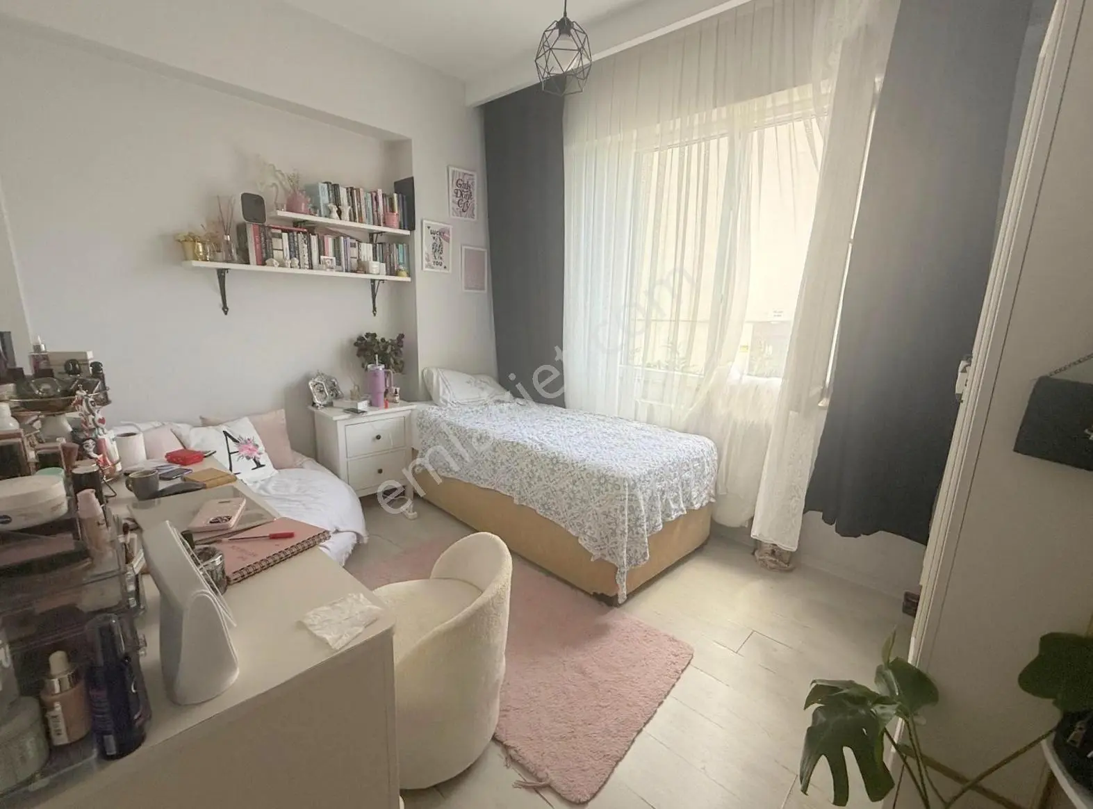 Mertcan'dan Güvenlikli Site İçi İskanlı Balkonlu Ara Kat 3+1 — fotoğraf 9