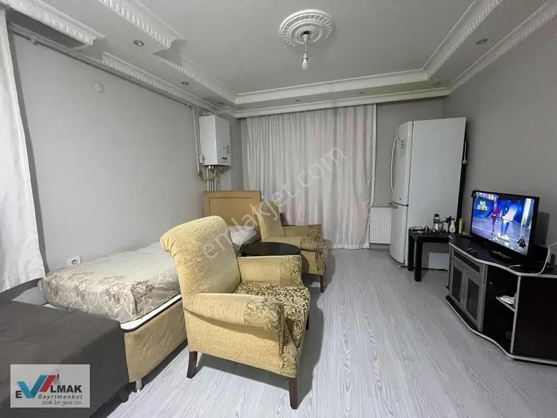 Söğütlüçeşme Mah.de Acil Satılık 1+1 Yüksek Giriş Daire — fotoğraf 2