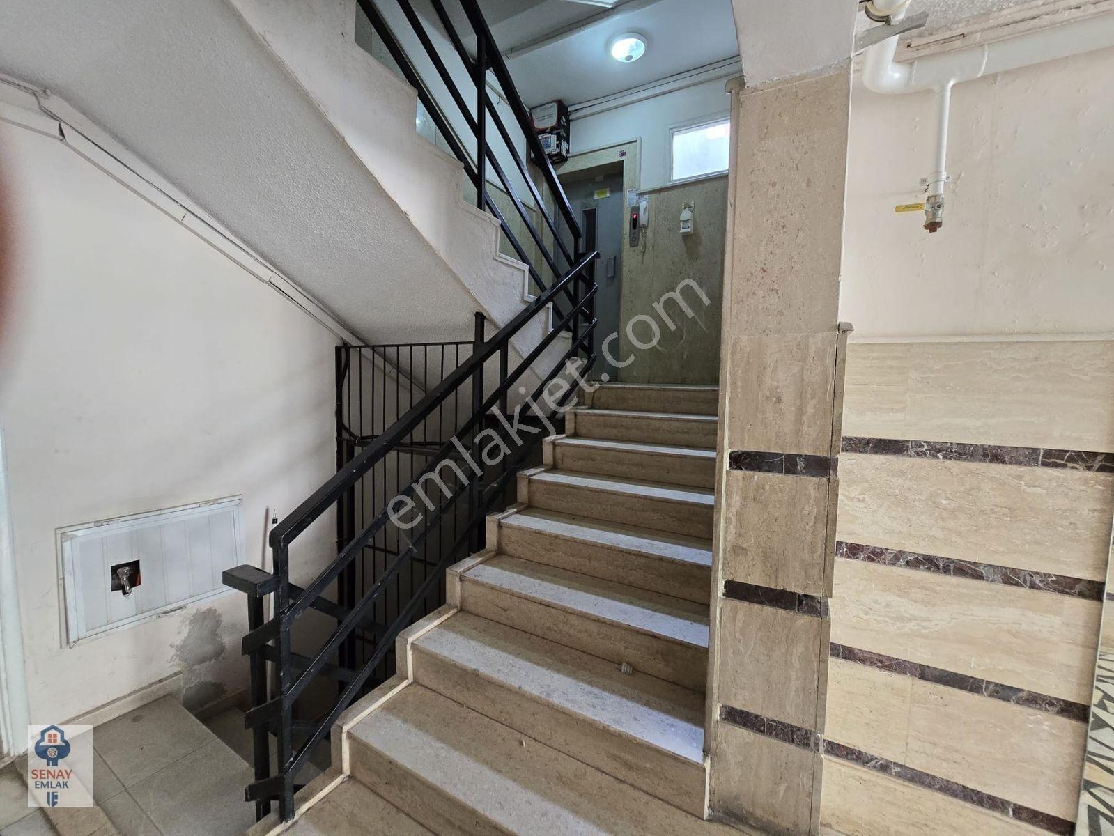 Güzelyalı Semt Pazarı Cıvarı 3+1 Cepheleri Açık 2.kat — fotoğraf 23