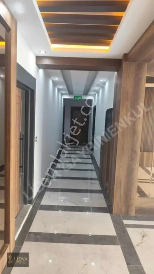 Erdemli Ayaş'ta Havuzlu İskanlı Geniş Peyzaj Satılık Daire — fotoğraf 3