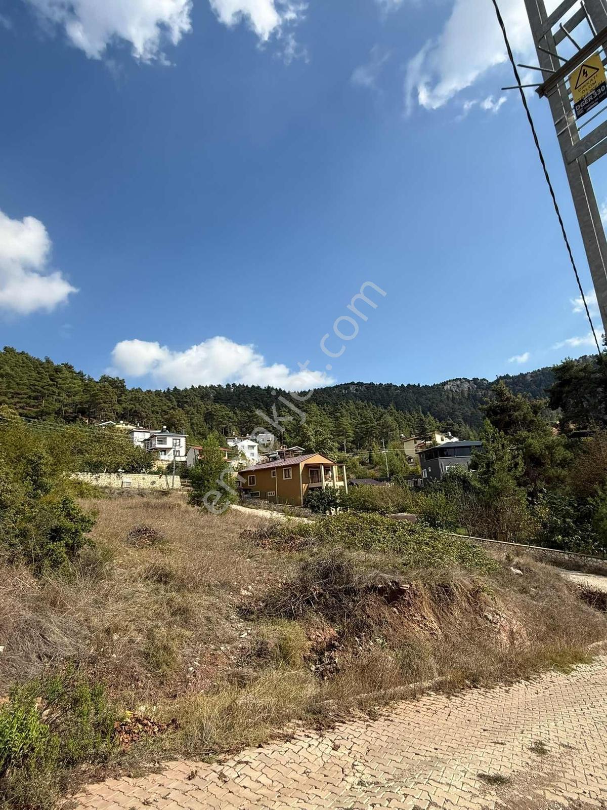 Toroslar Yeniköy Yaylasında | Nadir Bulunan 604 M2 Köşe Parsel — fotoğraf 8