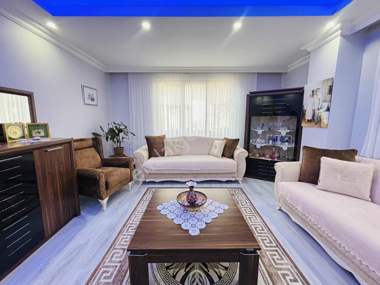 Güven'den Eminevime Uygun Sıfır Düzeyinde İskanlı Arakat 3+1 — fotoğraf 2