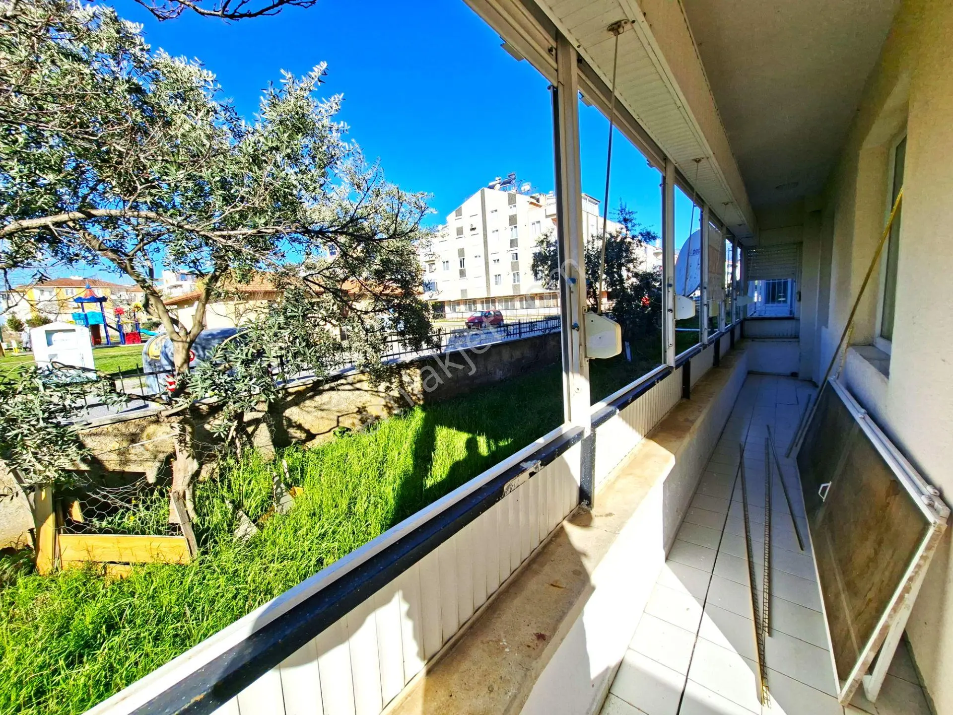 🛑🛑Aktiften Akçay'Da Satılık Kendinizi Özel Hissettirecek Ön Cephe Ferah 2+1Daire — fotoğraf 6