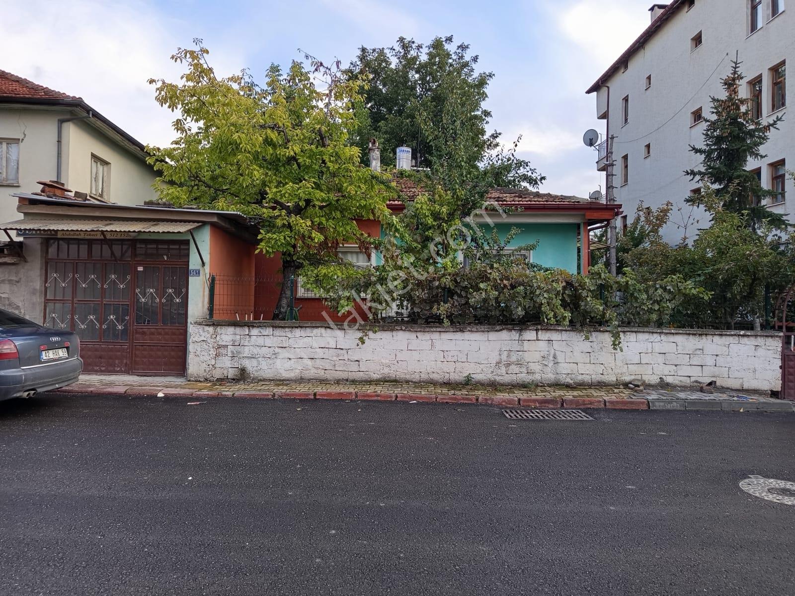 Beyşehir Hamidiye Mah.de 380 M2 Arsa İçerisinde Satılık 3+1 Ev — fotoğraf 4