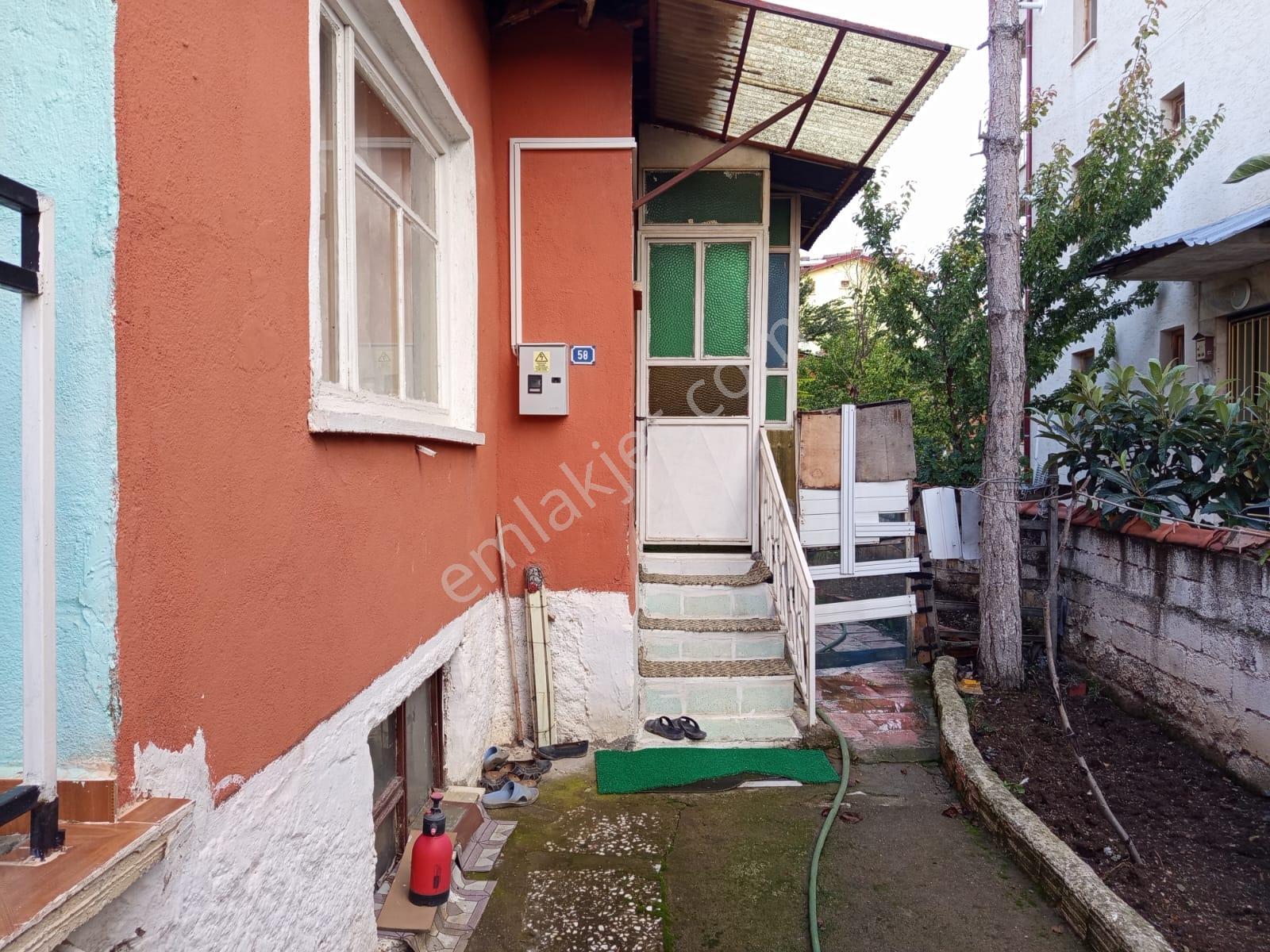 Beyşehir Hamidiye Mah.de 380 M2 Arsa İçerisinde Satılık 3+1 Ev — fotoğraf 7