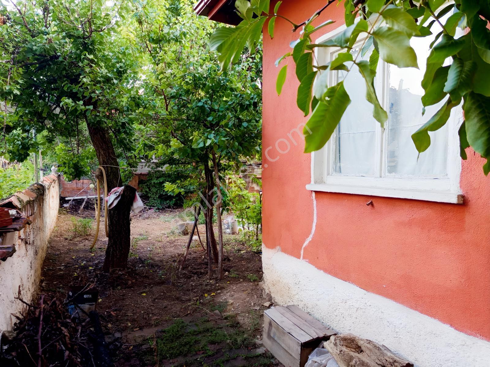 Beyşehir Hamidiye Mah.de 380 M2 Arsa İçerisinde Satılık 3+1 Ev — fotoğraf 8