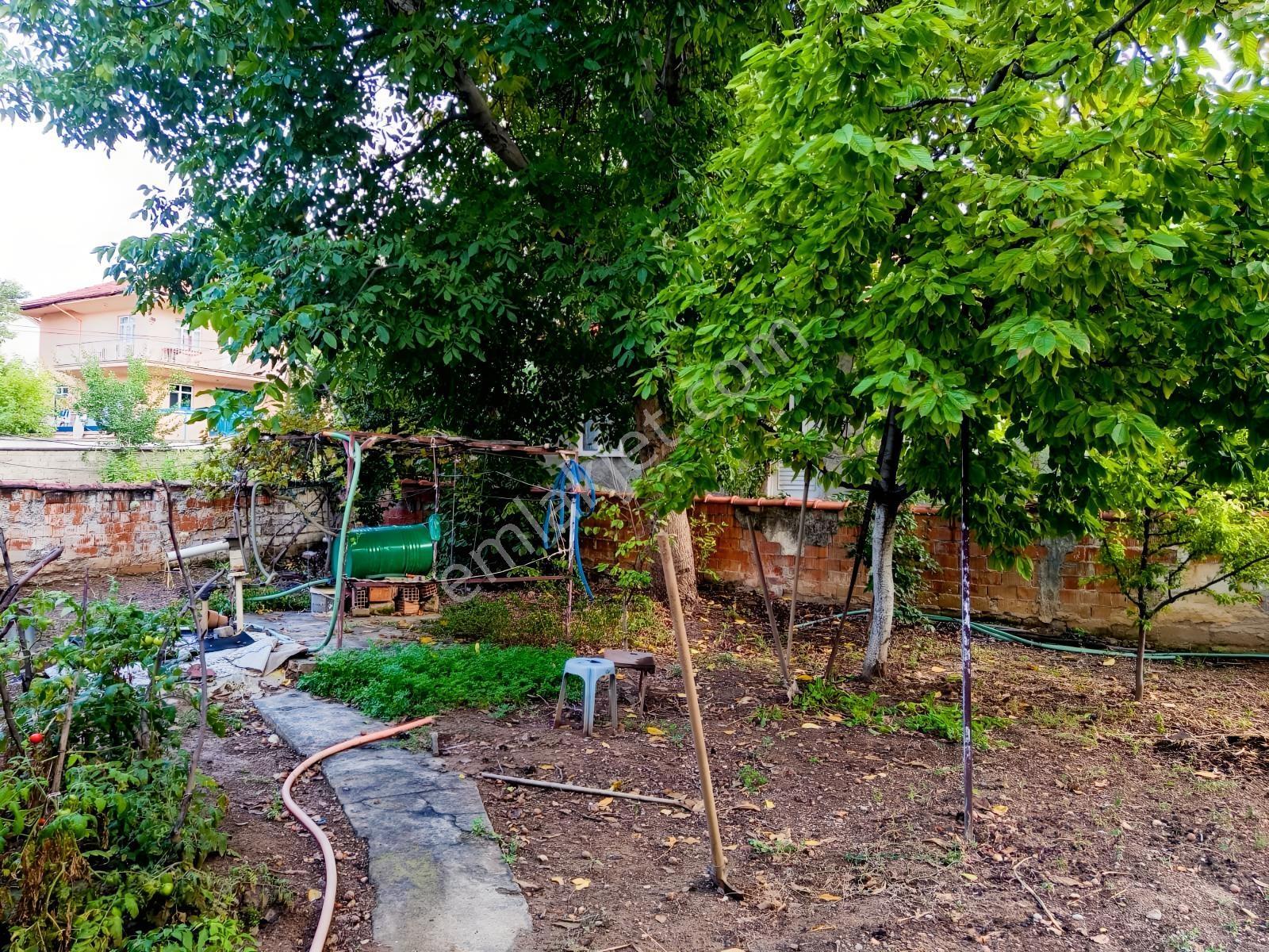 Beyşehir Hamidiye Mah.de 380 M2 Arsa İçerisinde Satılık 3+1 Ev — fotoğraf 16