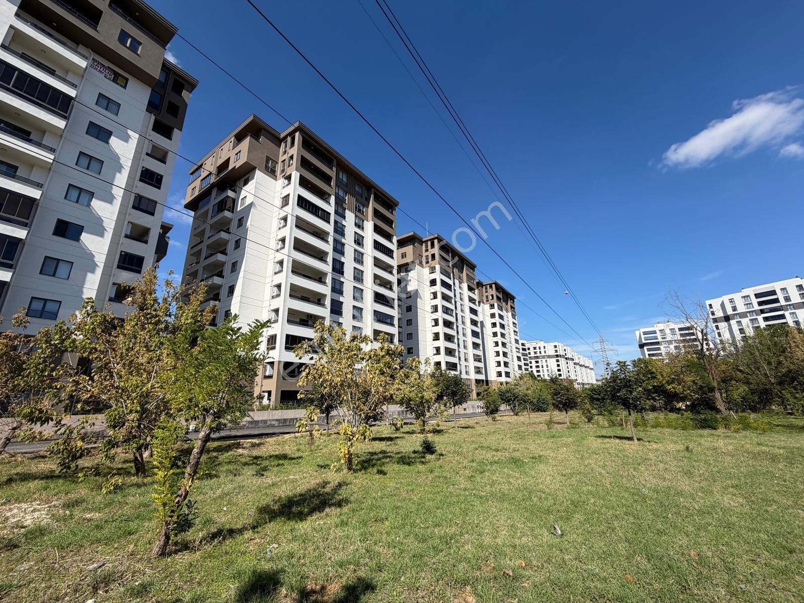Çelebi Podyumda Uludağ Manzaralı Önü Açık Arakat 3+1 Daire