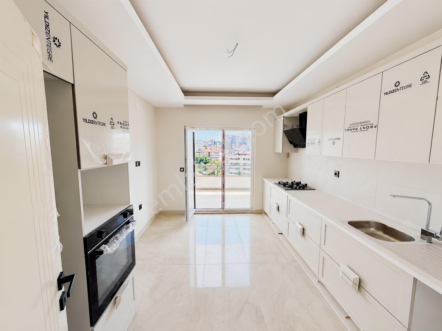 Çelebi Podyumda Uludağ Manzaralı Önü Açık Arakat 3+1 Daire — fotoğraf 9