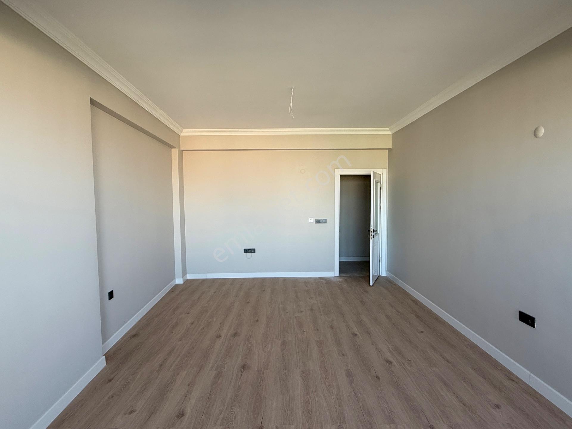 Yeni İzmir Cad Üzerinde Satılık Arakat 3+1 Daire — fotoğraf 17
