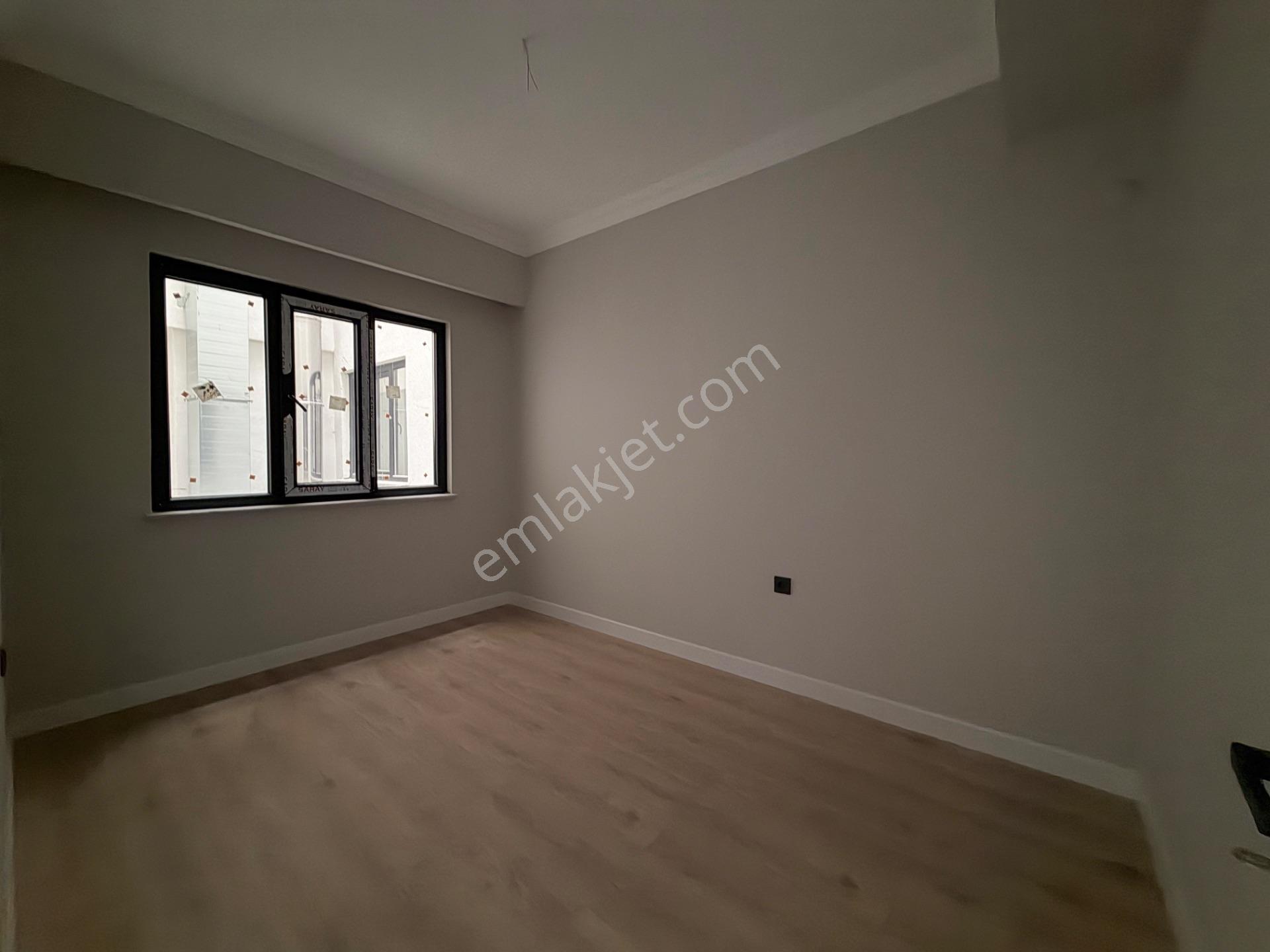 Yeni İzmir Cad Üzerinde Satılık Arakat 3+1 Daire — fotoğraf 18