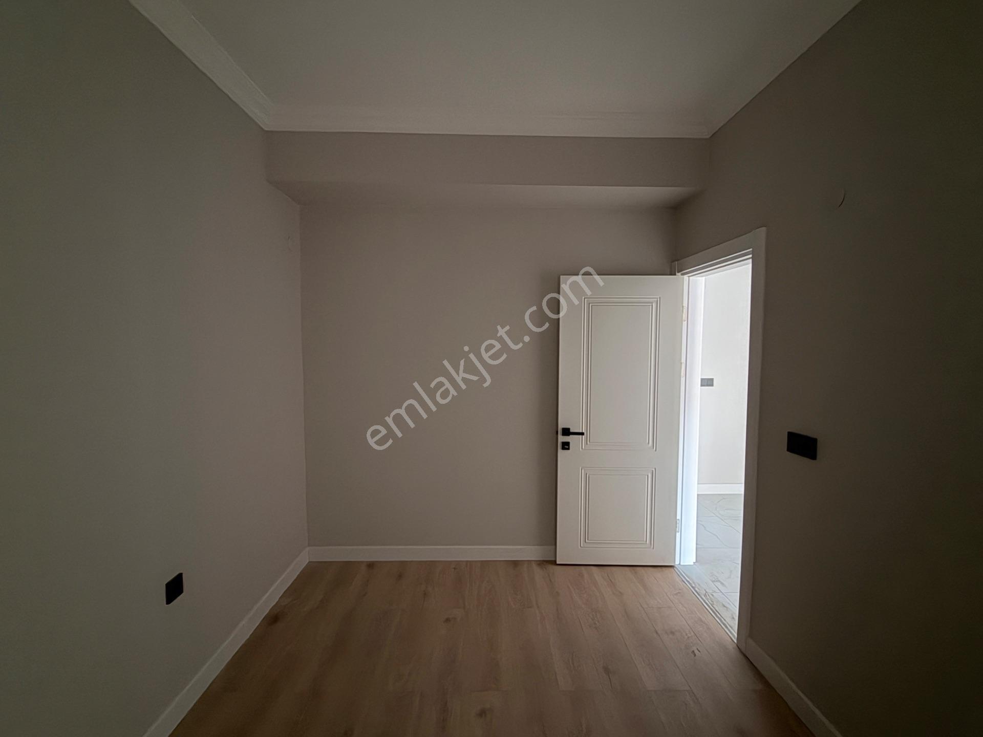 Yeni İzmir Cad Üzerinde Satılık Arakat 3+1 Daire — fotoğraf 20