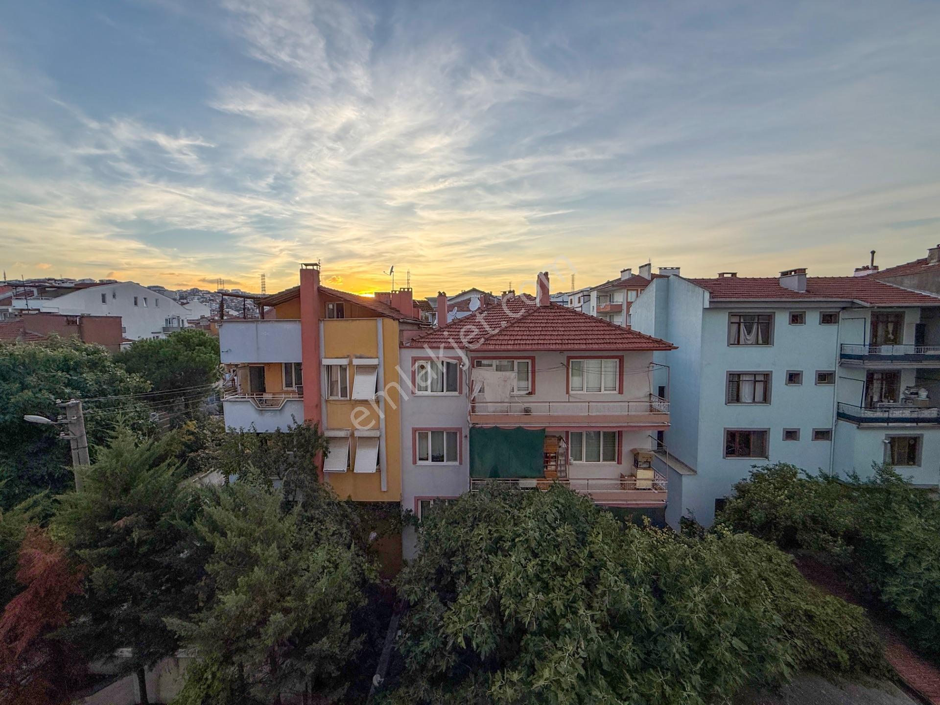 Yeni İzmir Cad Üzerinde Satılık Arakat 3+1 Daire — fotoğraf 27