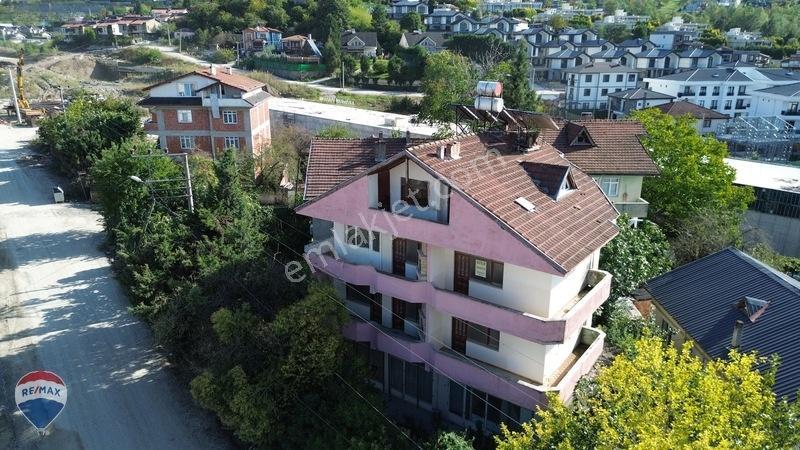 Sapanca Ünlüce De Satılık Komple Bina 2 Daire 3 Dükkan. — fotoğraf 12