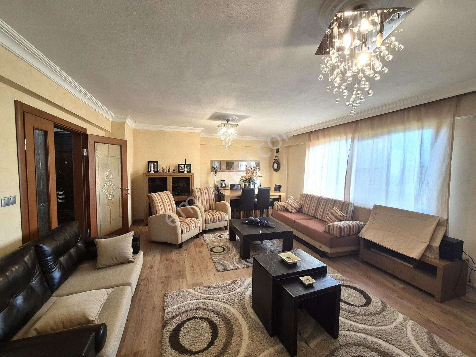 Artı'dan Gazicelal'de Havuzlu Sitede 3+1 Doğalgazlıara Kat Daire — fotoğraf 9