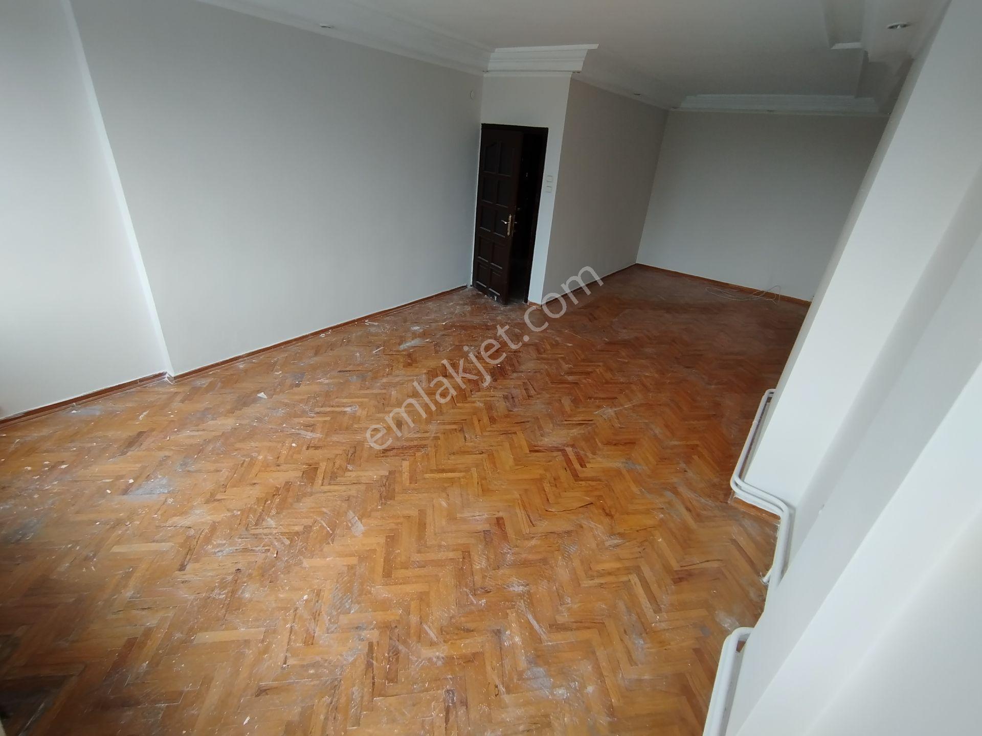 Yeski Emlâk İnşaattan Satılık Merkezi Konumda 3+1 Daire — fotoğraf 6
