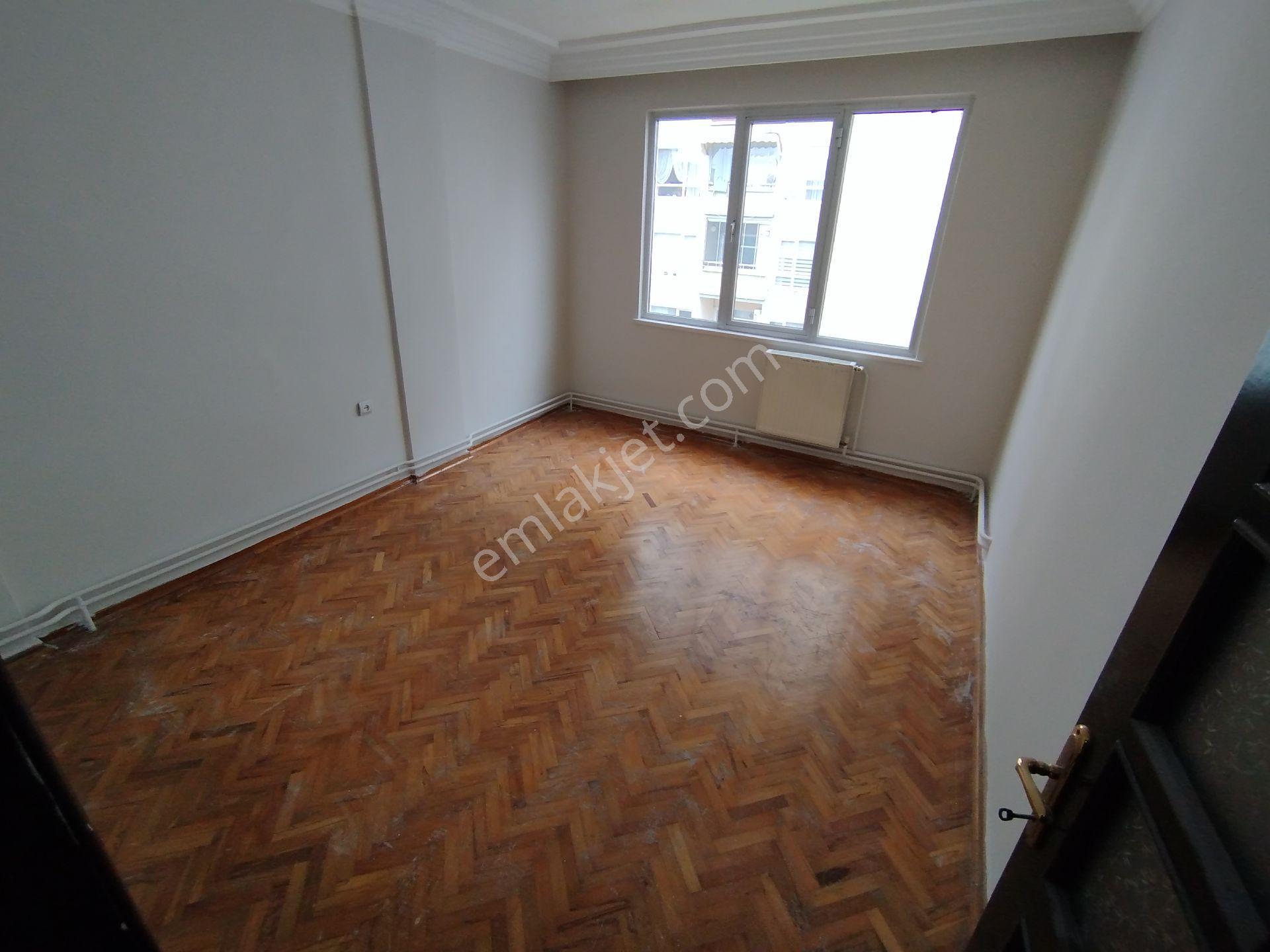 Yeski Emlâk İnşaattan Satılık Merkezi Konumda 3+1 Daire — fotoğraf 9