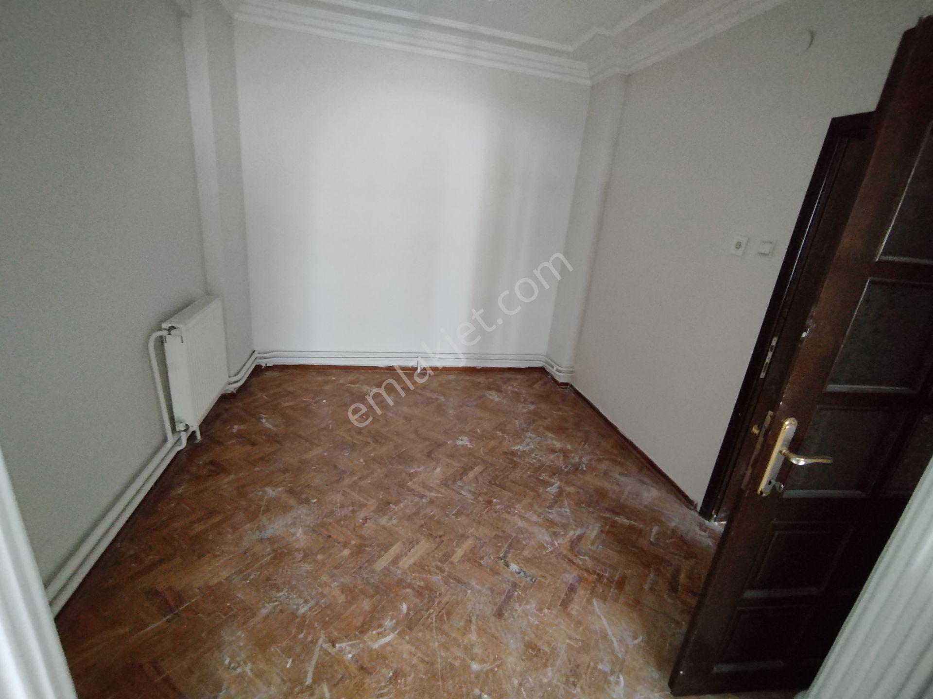 Yeski Emlâk İnşaattan Satılık Merkezi Konumda 3+1 Daire — fotoğraf 16