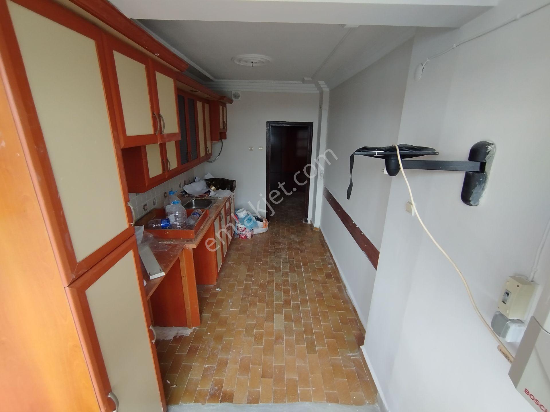 Yeski Emlâk İnşaattan Satılık Merkezi Konumda 3+1 Daire — fotoğraf 20