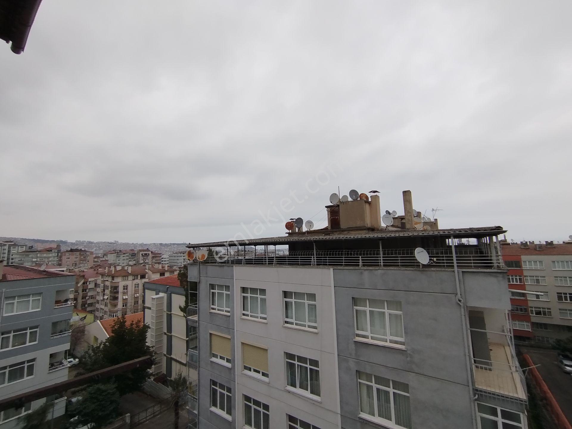 Yeski Emlâk İnşaattan Satılık Merkezi Konumda 3+1 Daire — fotoğraf 26