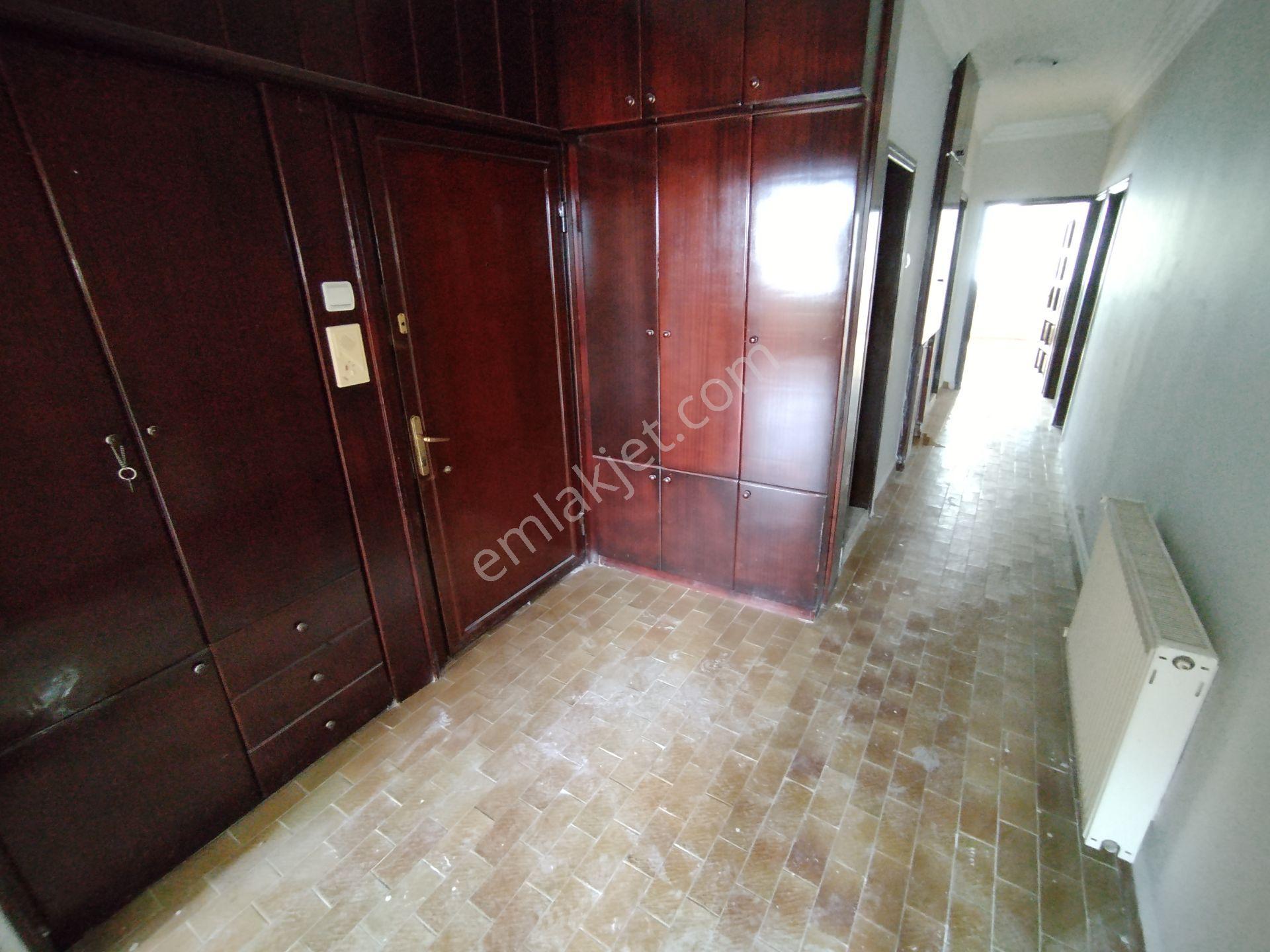 Yeski Emlâk İnşaattan Satılık Merkezi Konumda 3+1 Daire — fotoğraf 30