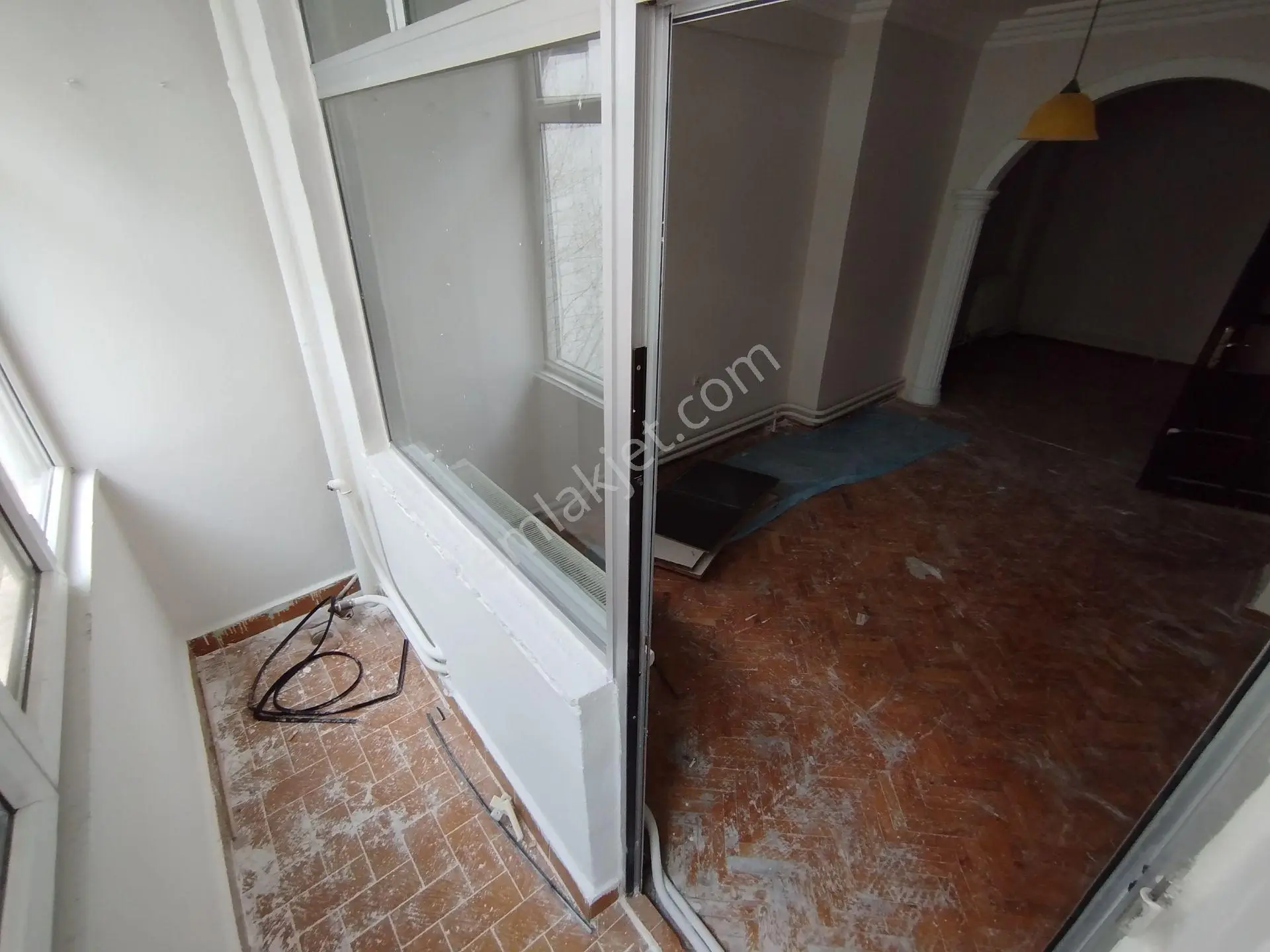 Yeski Emlâk İnşaattan Satılık Merkezi Konumda 3+1 Daire — fotoğraf 37