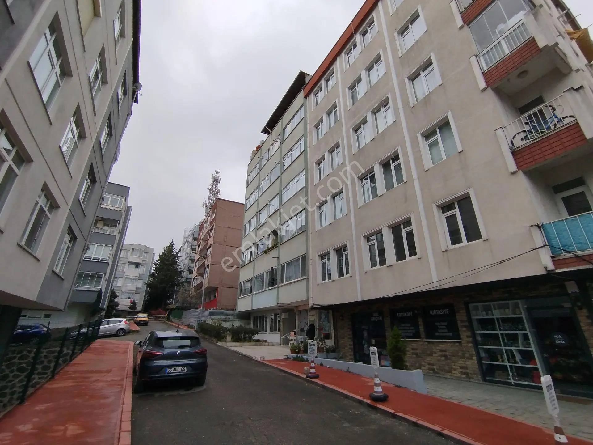 Yeski Emlâk İnşaattan Satılık Merkezi Konumda 3+1 Daire — fotoğraf 43