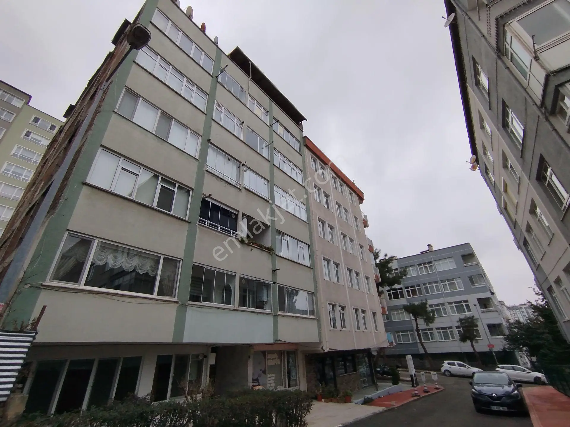 Yeski Emlâk İnşaattan Satılık Merkezi Konumda 3+1 Daire — fotoğraf 46