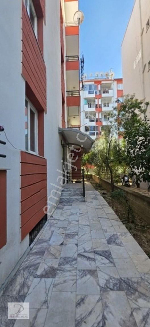 Tire Fatih Mahallesi Ergenli Mevkiinde Merkezi Konumda Daire — fotoğraf 2