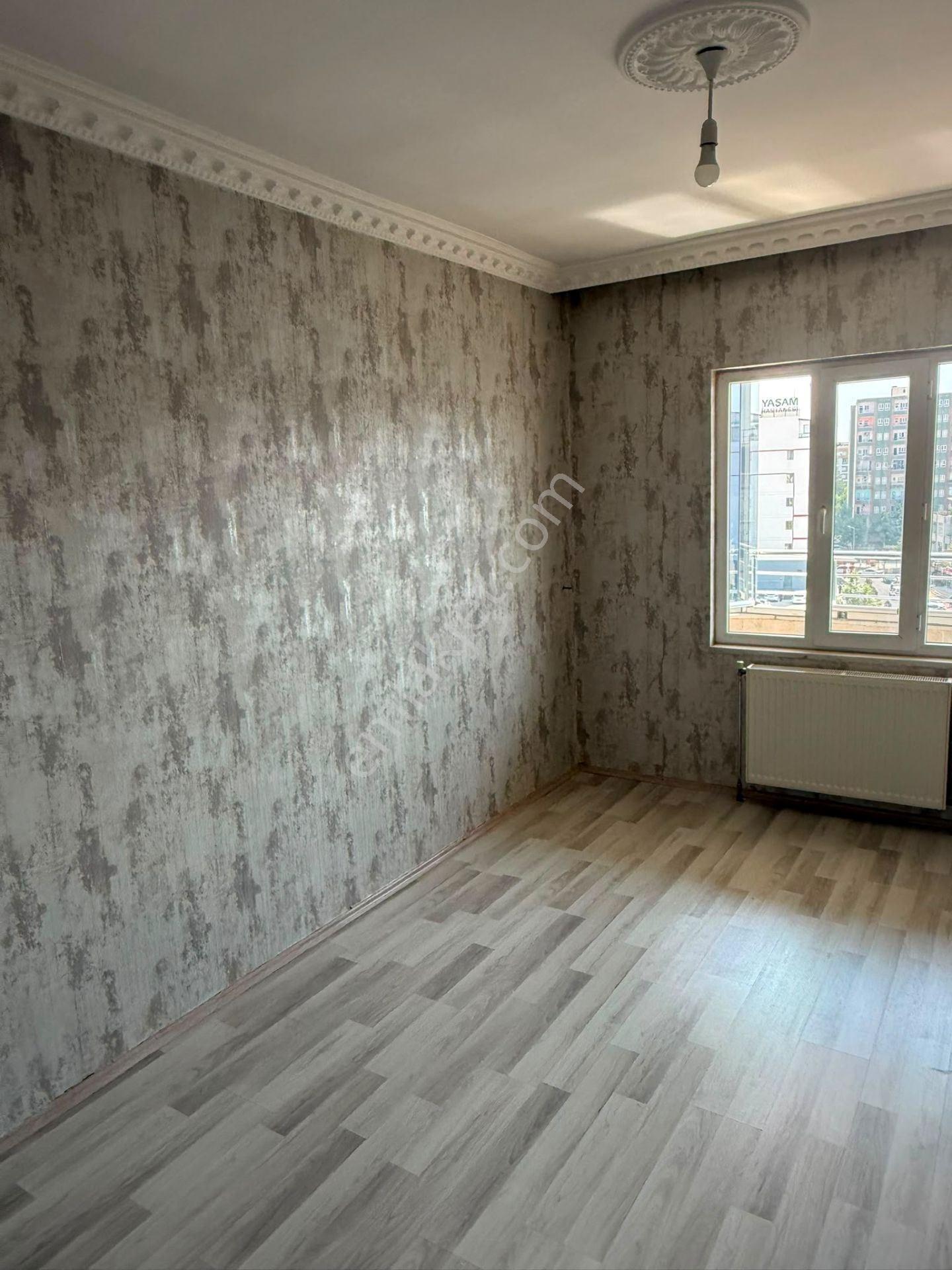 Emlak 72 Den; Yaşam Hastanesi Arka Sokağında,hamidiler Caddesi Üzerinde Satılık 3+1 Daire — fotoğraf 5