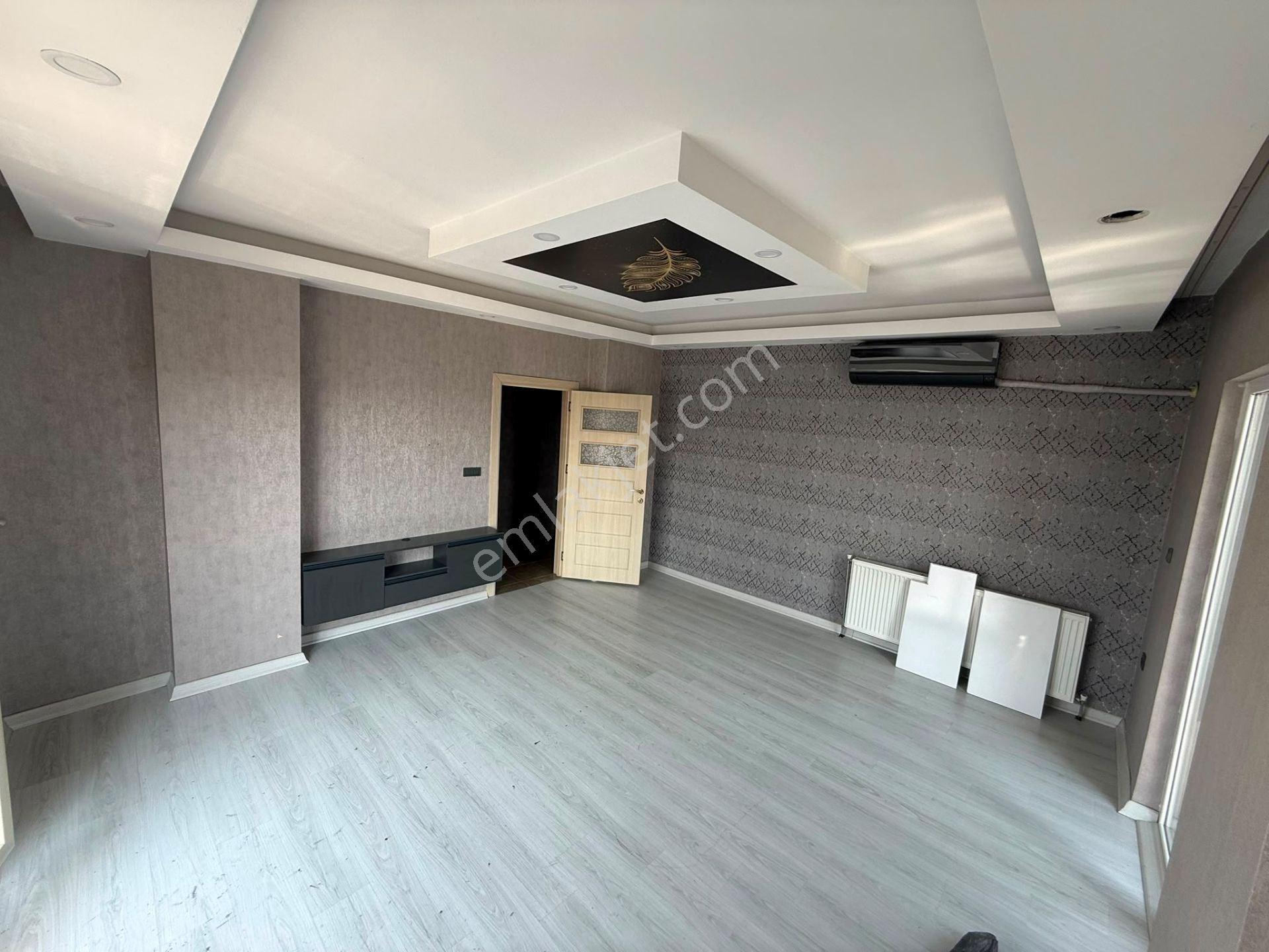 Emlak 72 Den; Yaşam Hastanesi Arka Sokağında,hamidiler Caddesi Üzerinde Satılık 3+1 Daire — fotoğraf 6