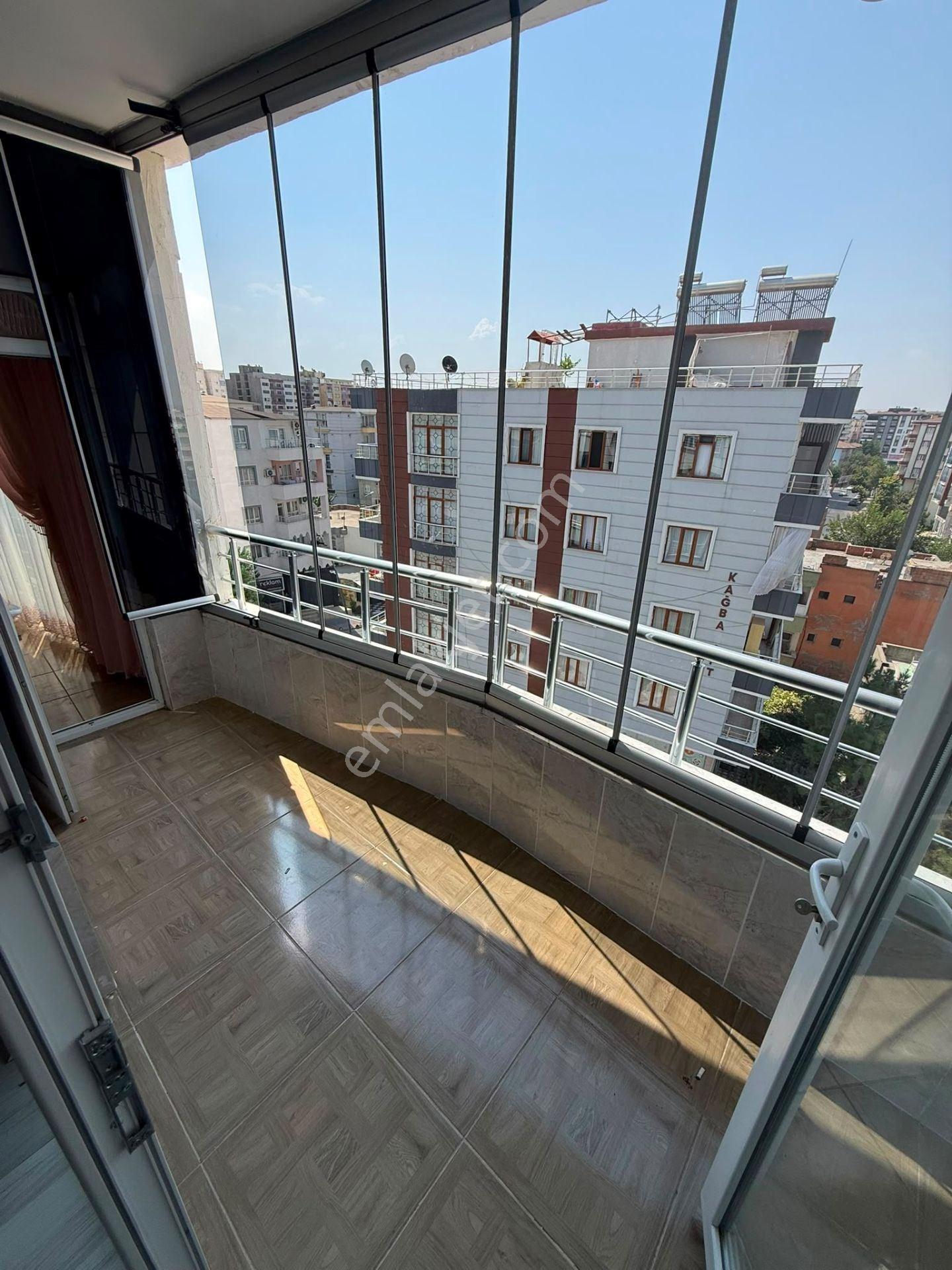 Emlak 72 Den; Yaşam Hastanesi Arka Sokağında,hamidiler Caddesi Üzerinde Satılık 3+1 Daire — fotoğraf 8