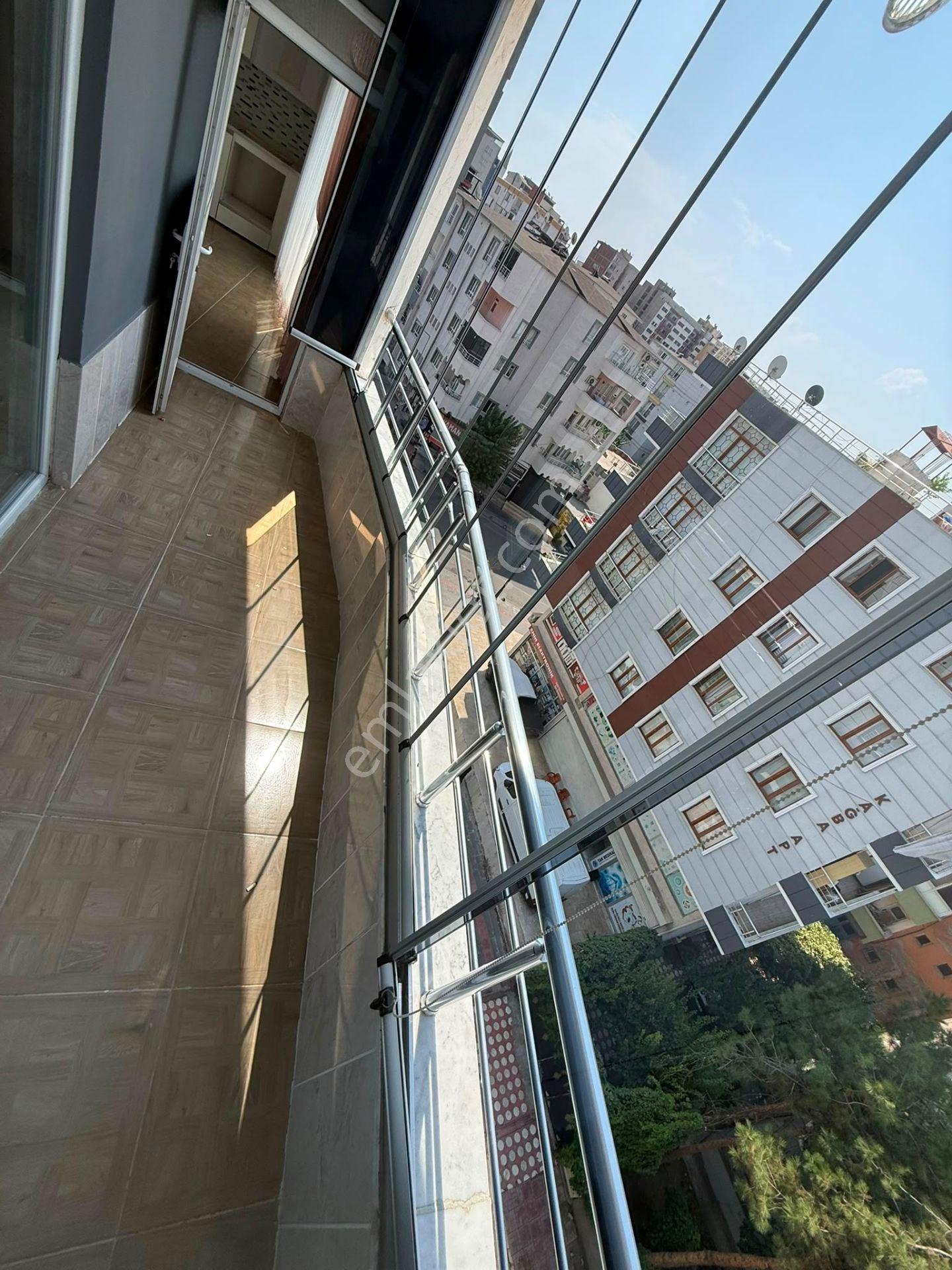 Emlak 72 Den; Yaşam Hastanesi Arka Sokağında,hamidiler Caddesi Üzerinde Satılık 3+1 Daire — fotoğraf 11