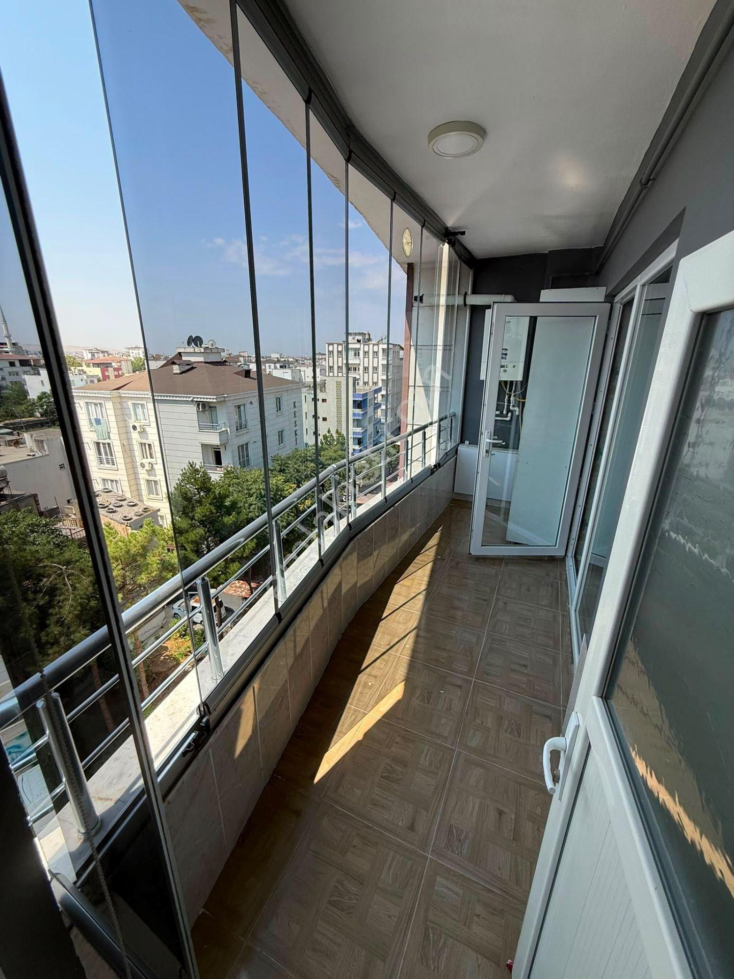 Emlak 72 Den; Yaşam Hastanesi Arka Sokağında,hamidiler Caddesi Üzerinde Satılık 3+1 Daire — fotoğraf 17