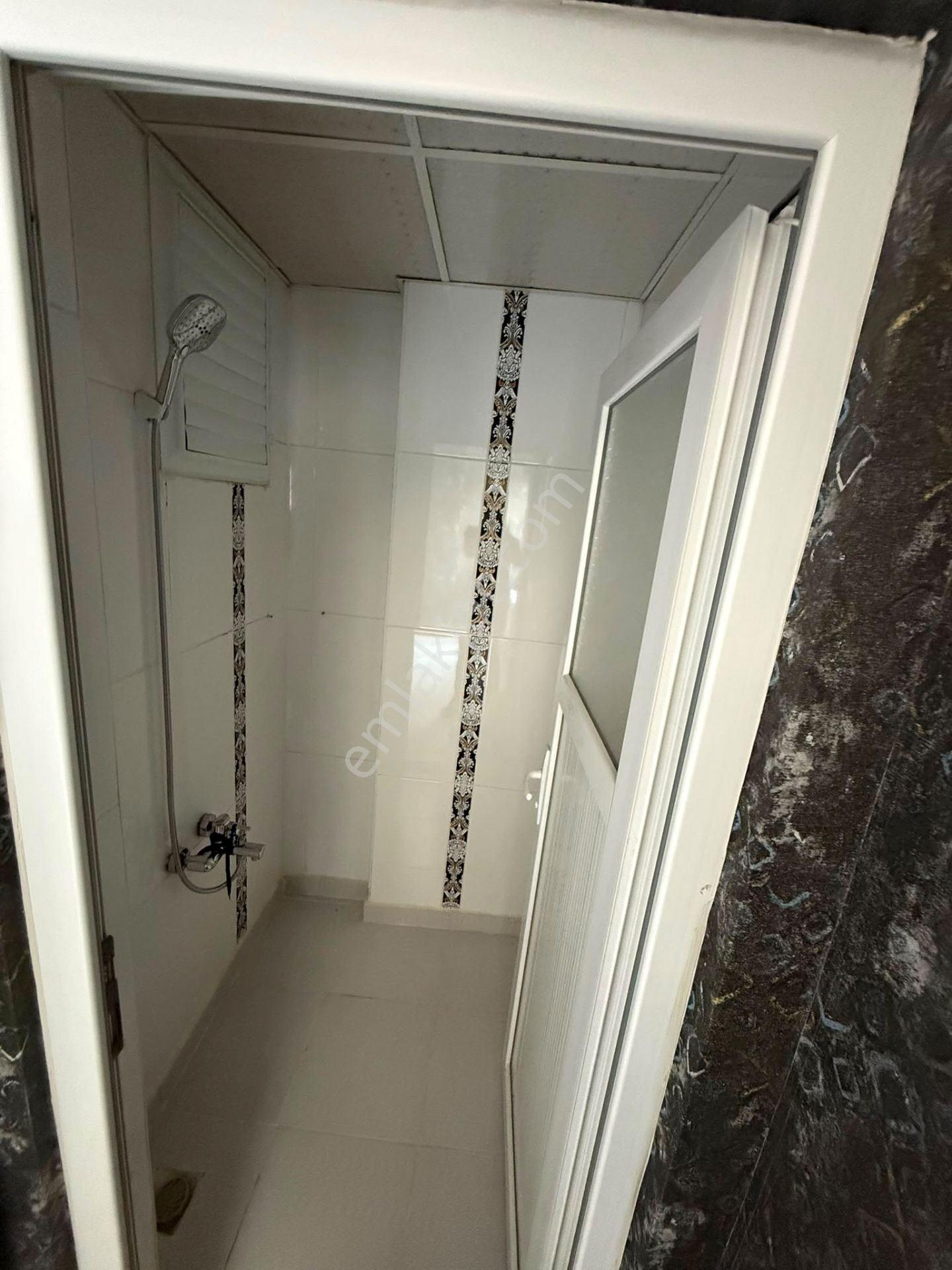 Emlak 72 Den; Yaşam Hastanesi Arka Sokağında,hamidiler Caddesi Üzerinde Satılık 3+1 Daire — fotoğraf 20