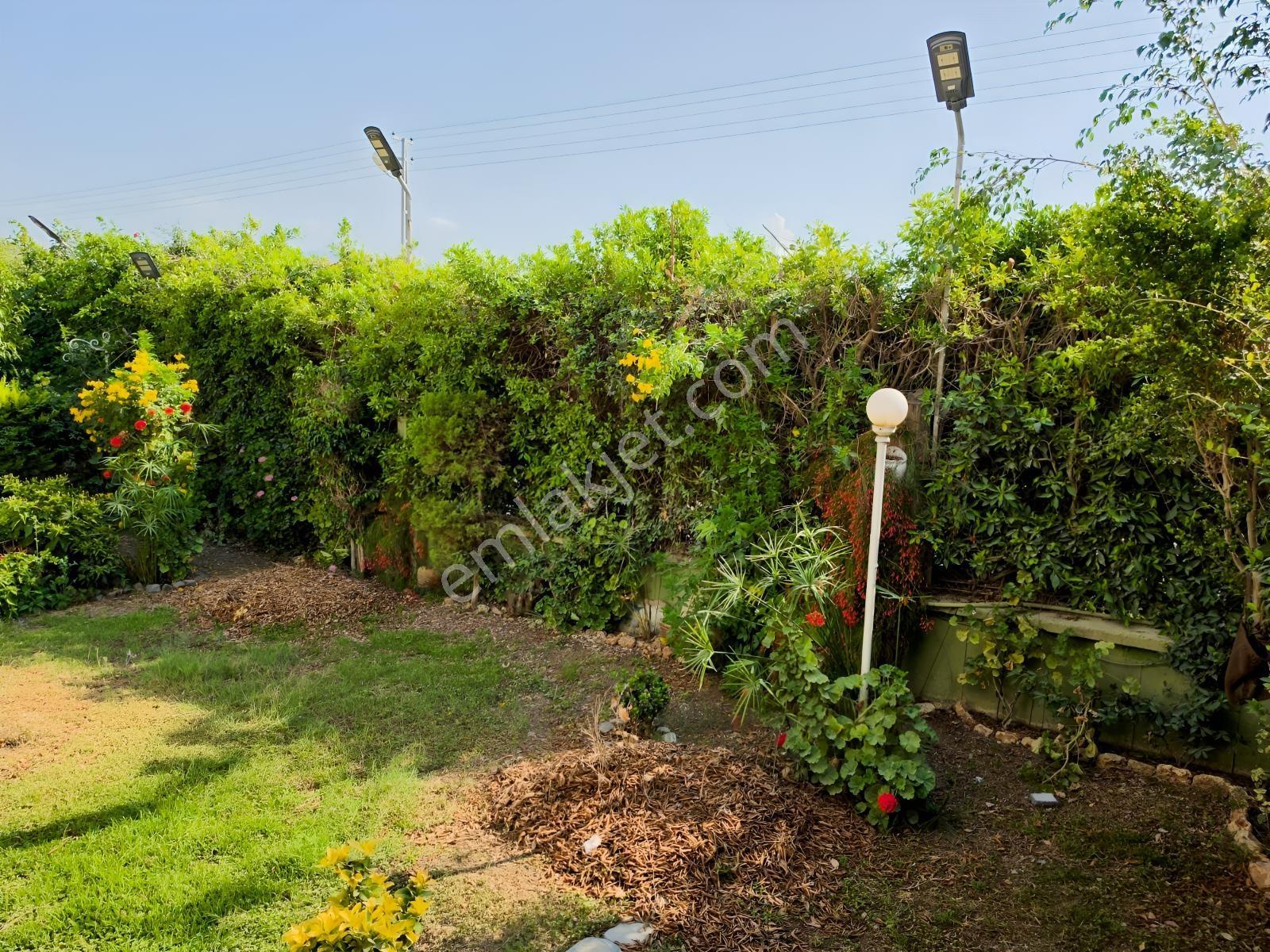 Karaağaç'ta Melis Sitesinde Deniz Manzaralı 5+1 Villa — fotoğraf 9