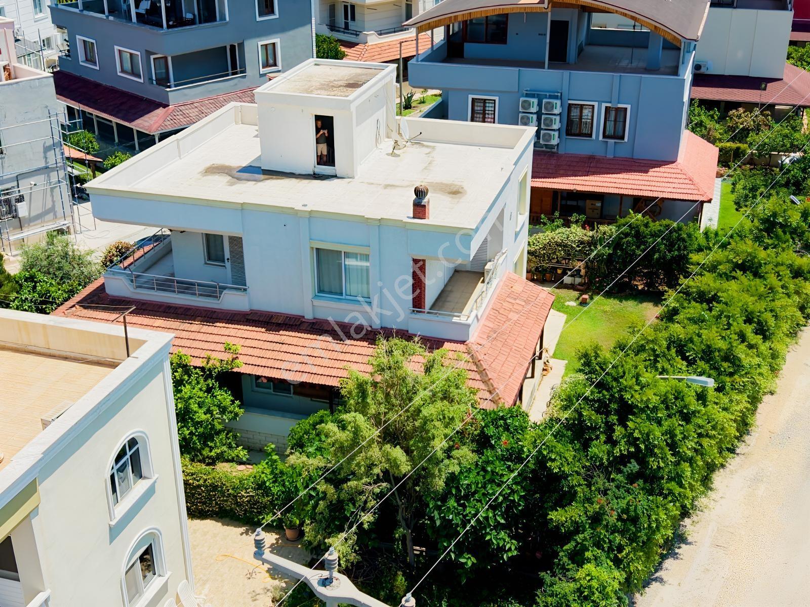 Karaağaç'ta Melis Sitesinde Deniz Manzaralı 5+1 Villa — fotoğraf 18