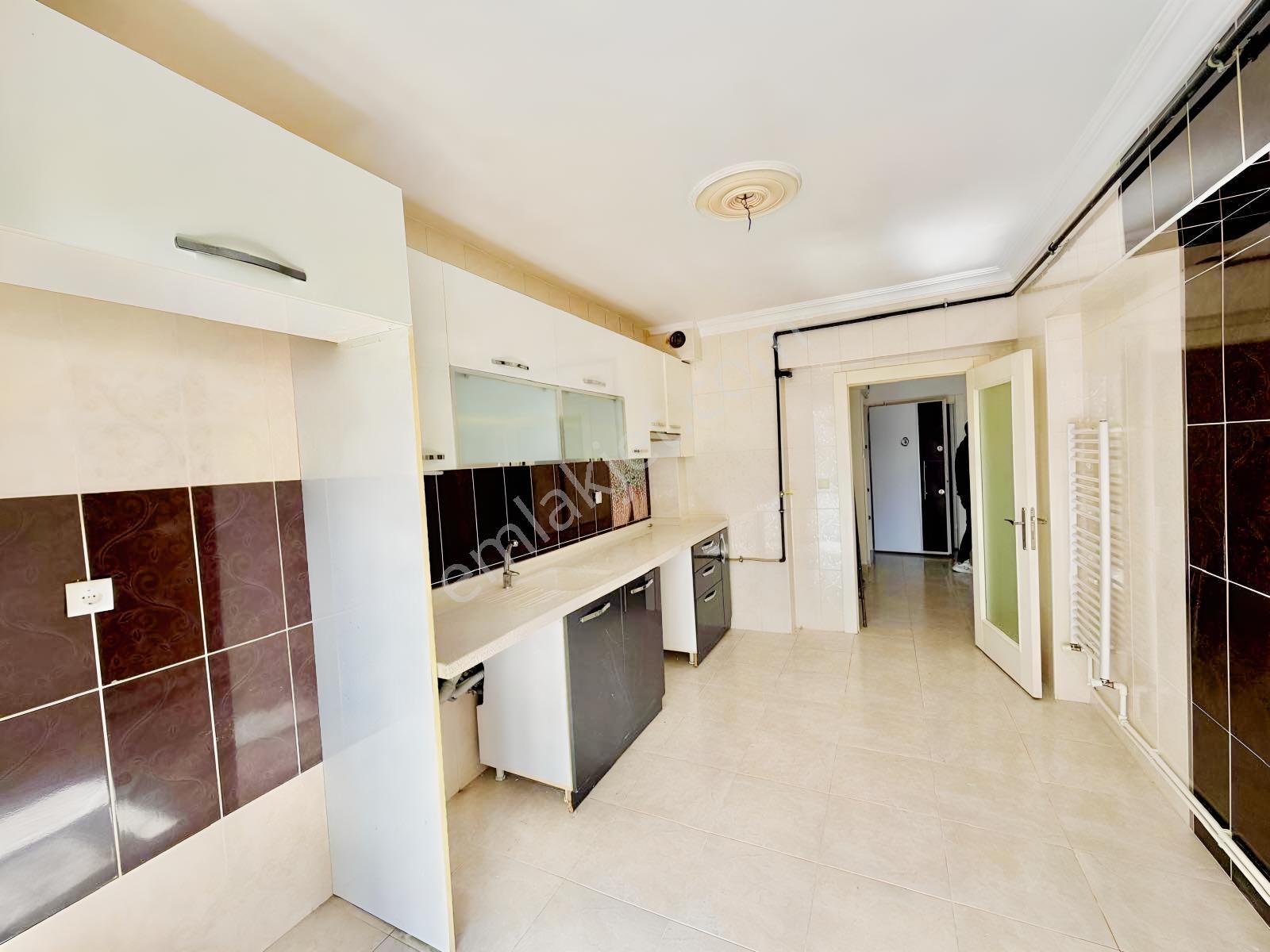 Avantajdan Şahapgürler'de Cadde'de Kredi Limitsiz Ful Yapılı 3+1 — fotoğraf 9