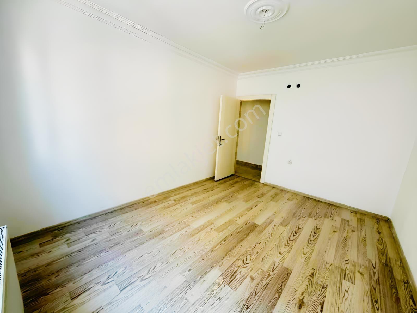 Avantajdan Şahapgürler'de Cadde'de Kredi Limitsiz Ful Yapılı 3+1 — fotoğraf 24