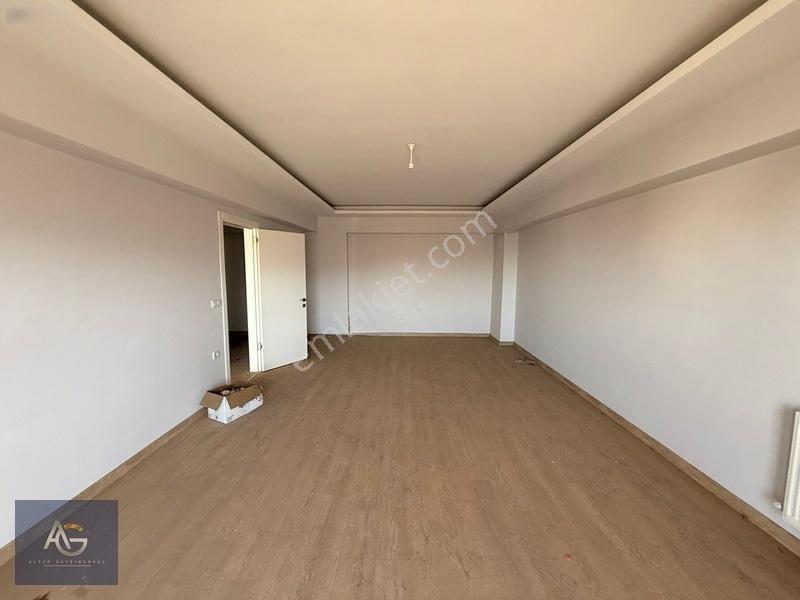 Kurtuluş Mahallesinde Deniz Park Evleri Kilerli 3+1 165m2 — fotoğraf 2