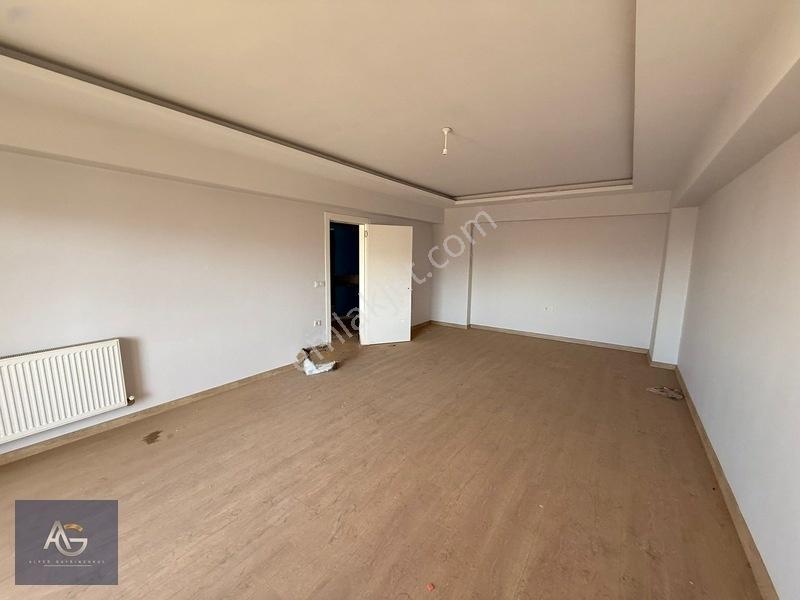 Kurtuluş Mahallesinde Deniz Park Evleri Kilerli 3+1 165m2 — fotoğraf 5
