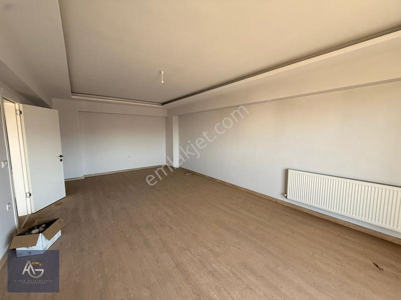 Kurtuluş Mahallesinde Deniz Park Evleri Kilerli 3+1 165m2 — fotoğraf 6