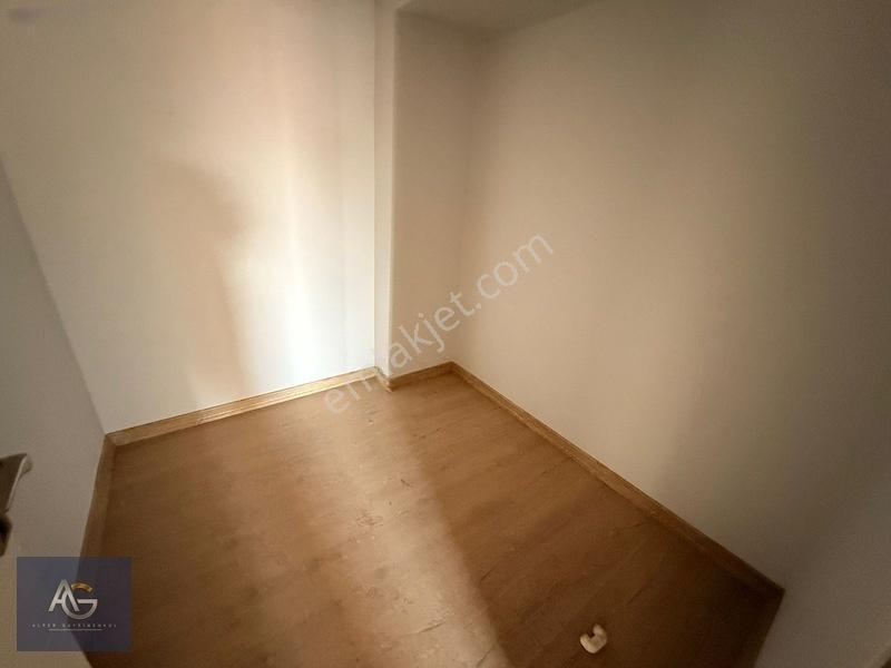 Kurtuluş Mahallesinde Deniz Park Evleri Kilerli 3+1 165m2 — fotoğraf 10